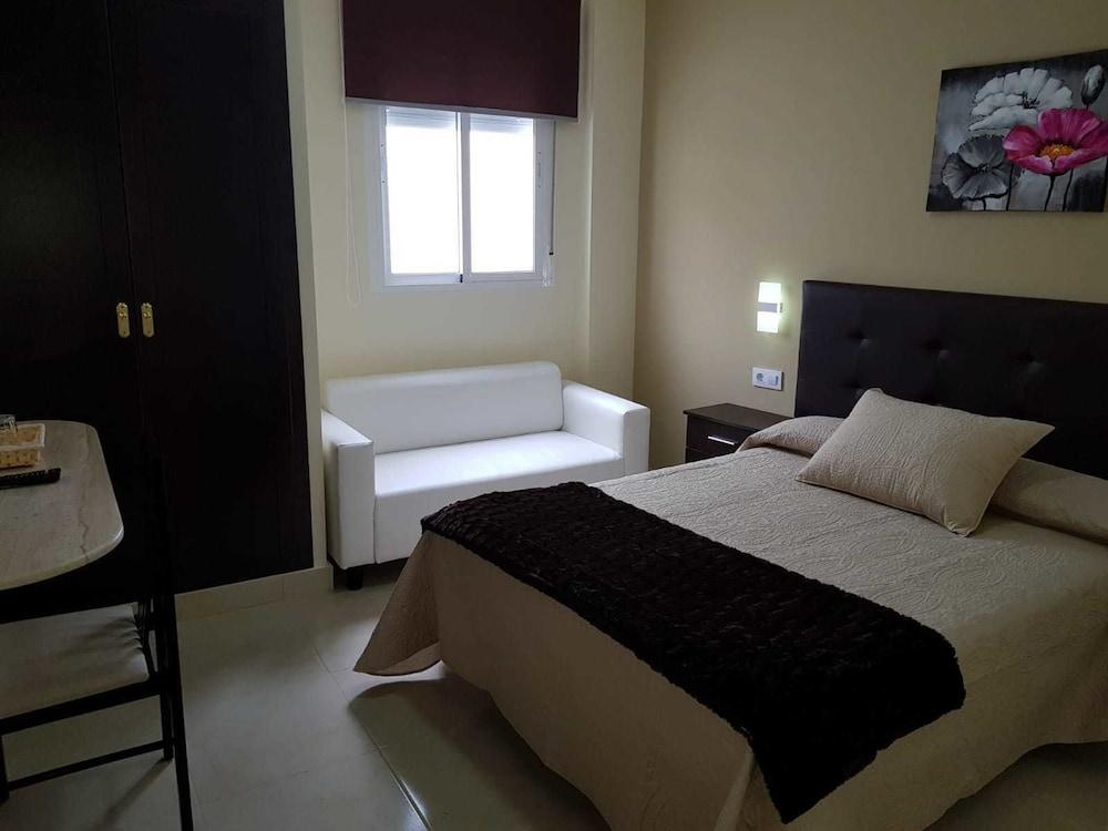 Hostal Malaga Arcos de la Frontera Εξωτερικό φωτογραφία